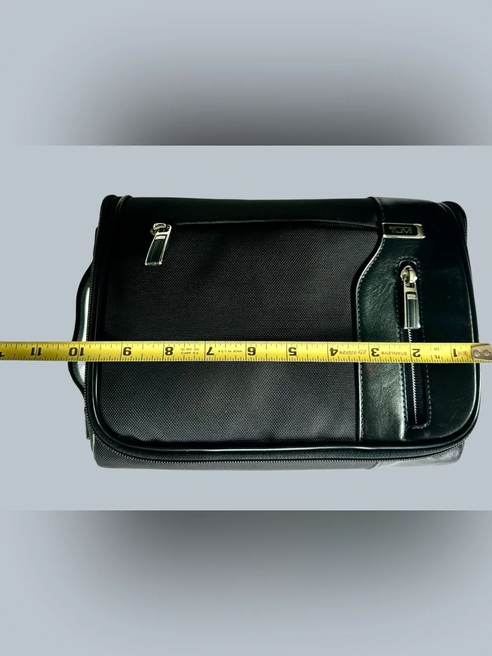 Tumi Arrivé Barajas Leather Toiletries travel kit